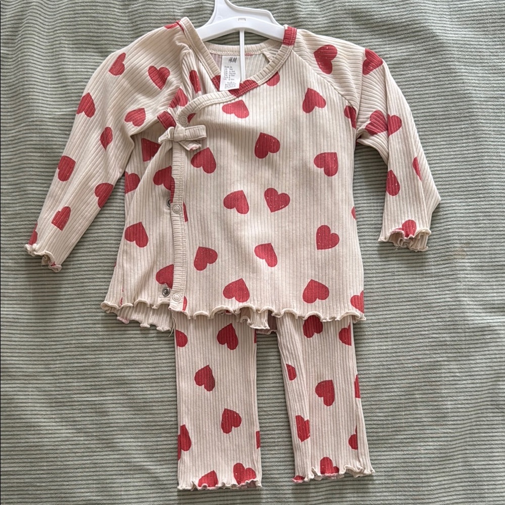 H&M  matching set with Red Heart Pattern for babies